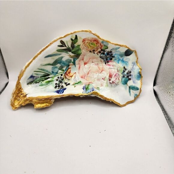 Decoupage Huge Oyster Shell - Picture 4 of 4